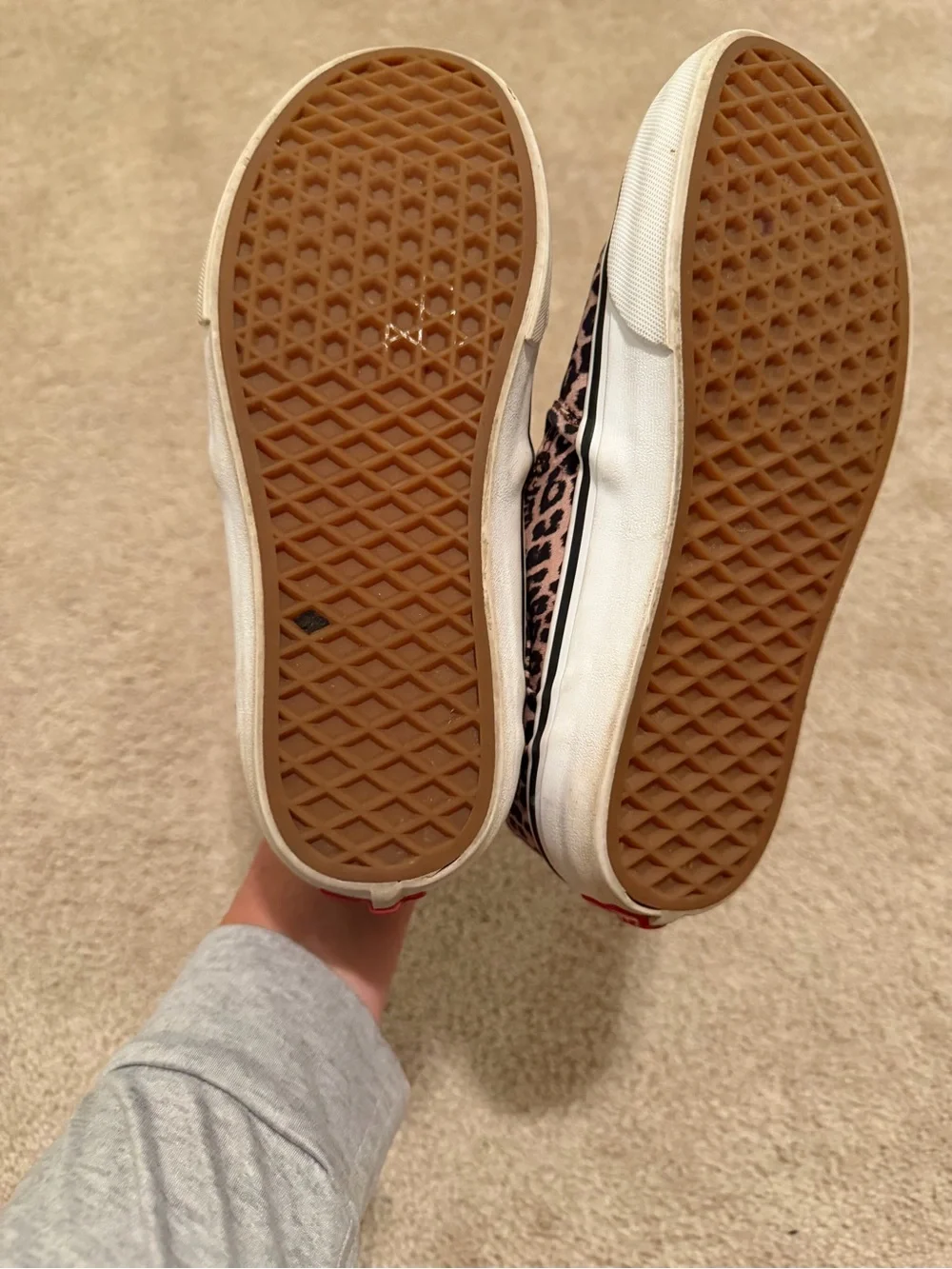 Vans Women's Asher Deluxe slip-on sneakers leopard print 7.5